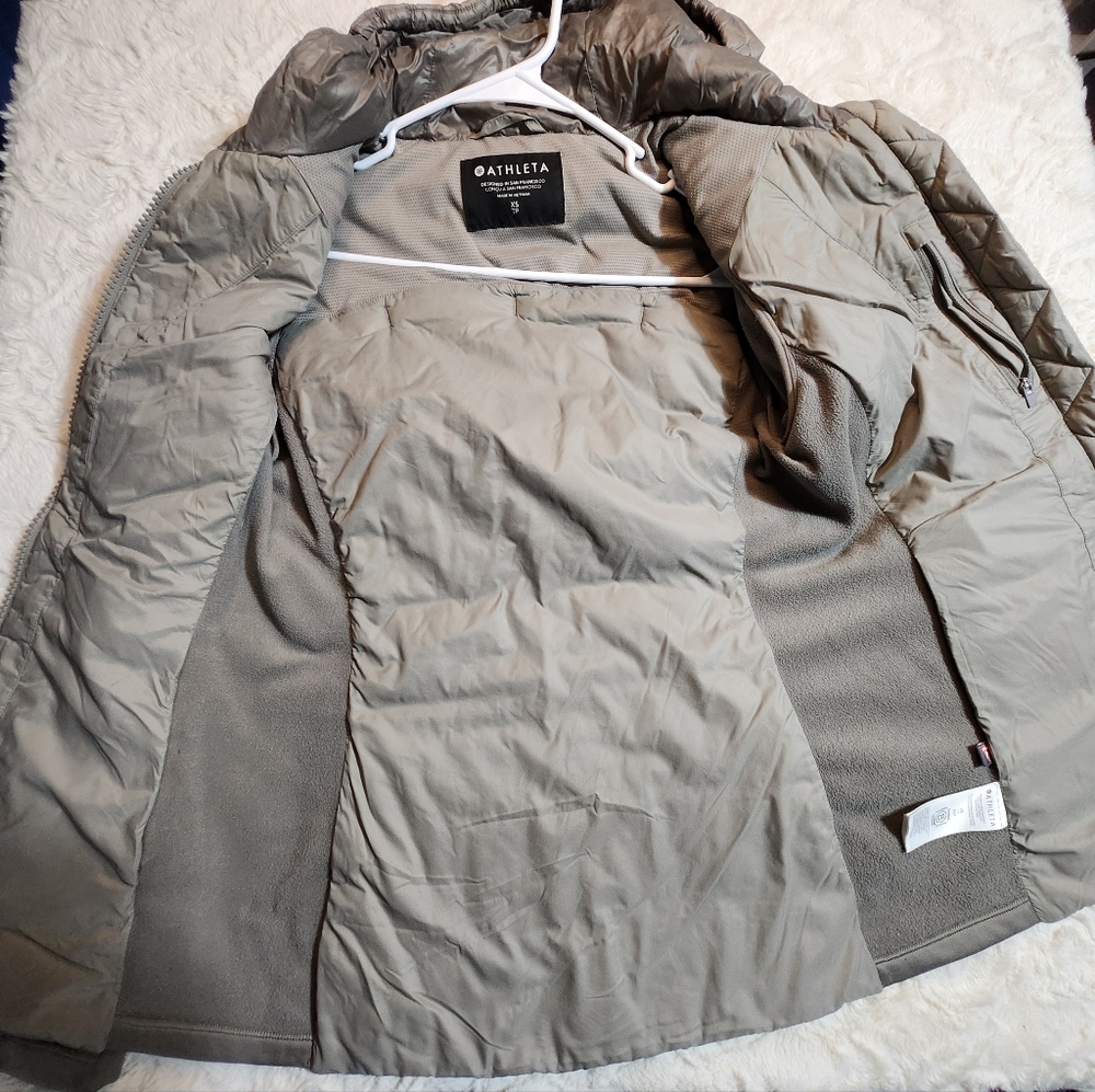 ATHLETA ROCK RIDGE PRIMALOFT PUFFER JACKET HOODED - Picture 6 of 10